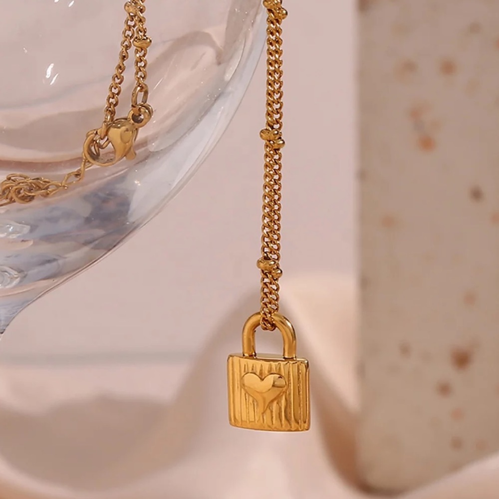18k Gold Love Engraved Heart Lock Pendant Necklace, nice Necklace, cute Necklace